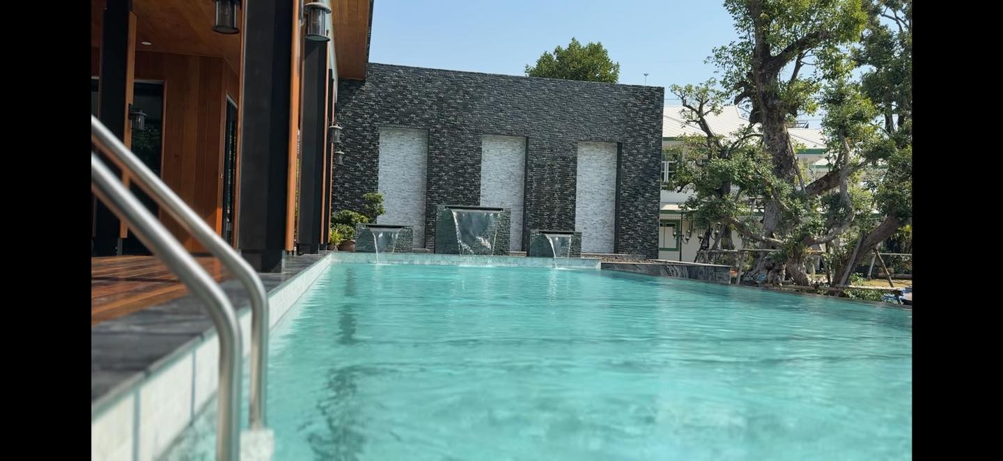 สระ Infinity Pool รีสอร์ท